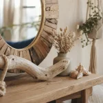 Idées déco bois flotté ambiance nature, bois flotté décoratif près d’une fenêtre